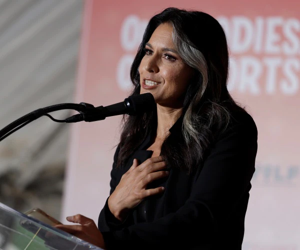 Tulsi Gabbard Quits Democratic Party