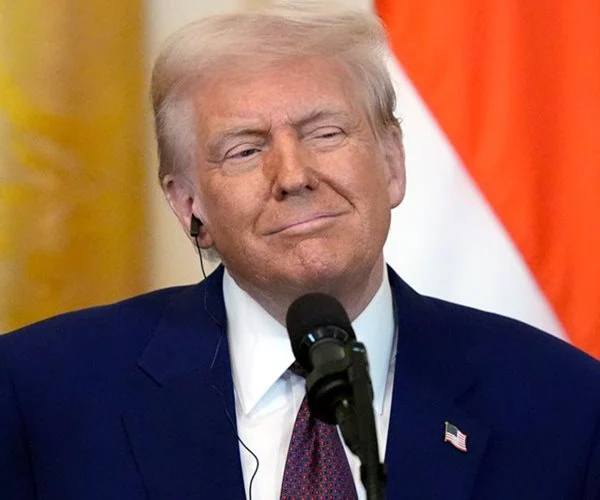 Trump Pressures 17 Pharma CEOs to Cut Drug Prices