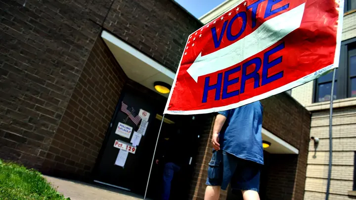 Thousands of Appalachian voters flip from Democrat to Republican, narrowing registration lead